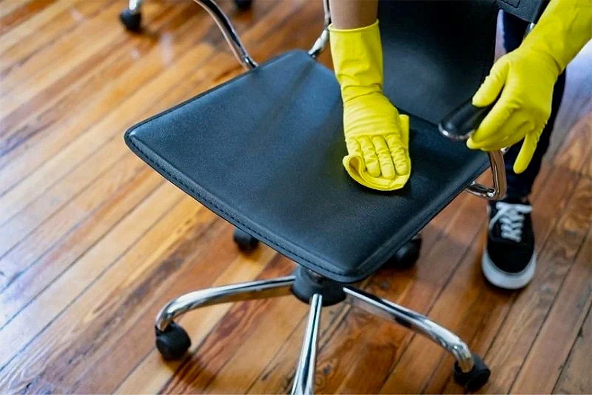 Ofis Sandalyelerinde Derinlemesine Temizlik