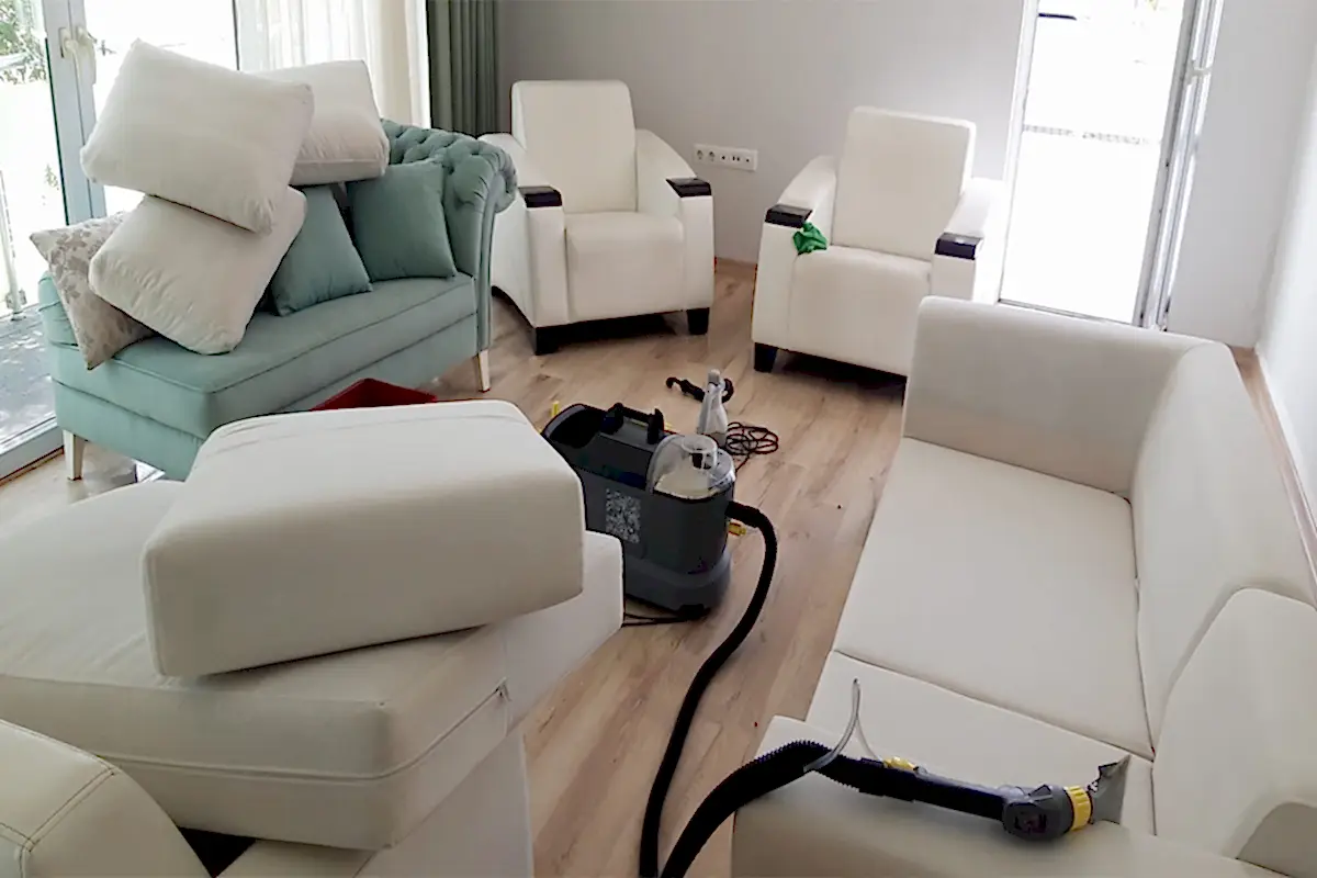 Koltuk Temizliği ve Parlak Kumaş Bakımı